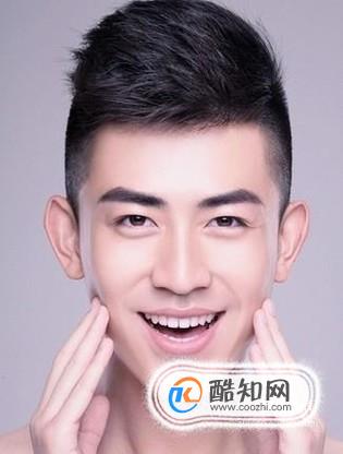 男生两边剪短中间留长的发型优质